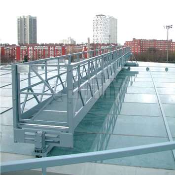 Mobiele werkplatform voor de onderhoud van een glazen dak. Mobiele werkplatform voor de onderhoud van een glazen dak - Building Maintenance Unit